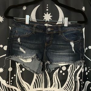 Fringe denim short shorts